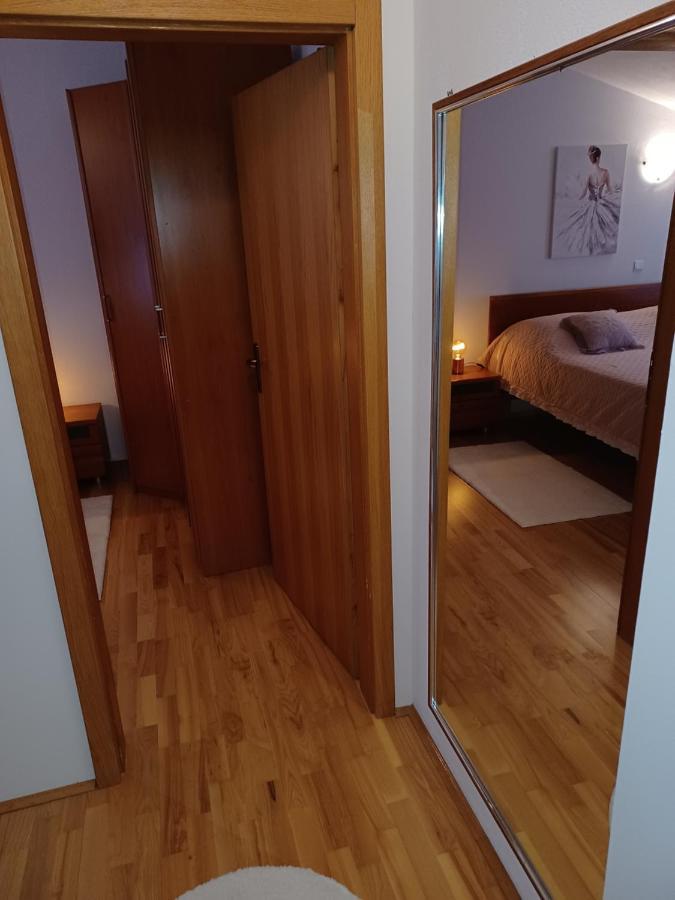 Appartement Apartman Sunce à Makarska Extérieur photo